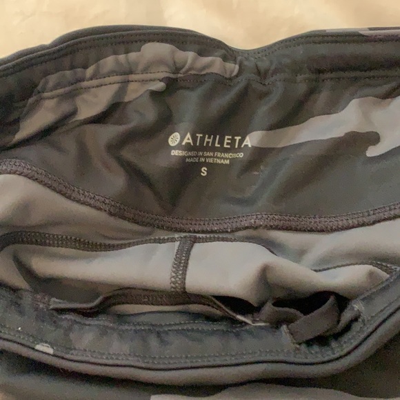 Athleta contender 7/8 camo leggings - Picture 5 of 5